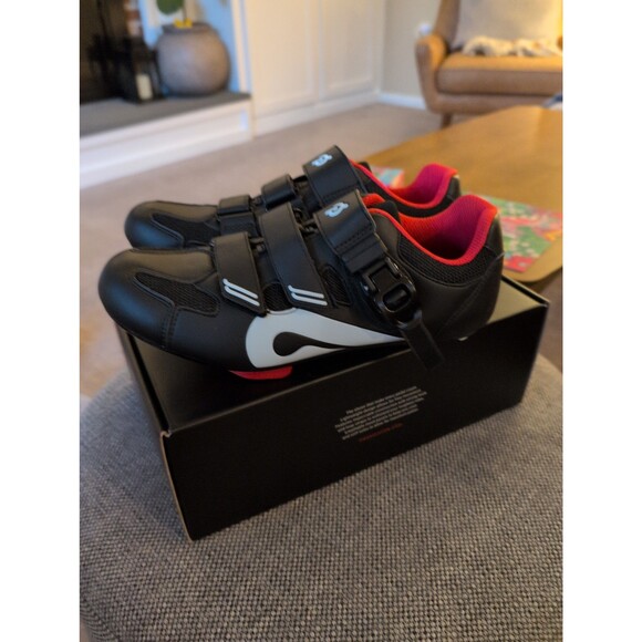 Perfect Peloton cycling shoes with look delta cleats and box EU 40 US women's 9 - Picture 3 of 7